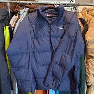 Patagonia Insulated Hooded Jacket in Deep Blue